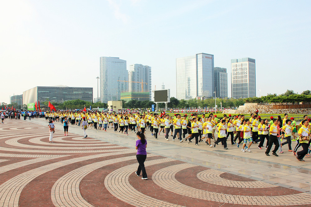 全民健身日·宏伟建设积极参与2015深圳市万人长跑活动